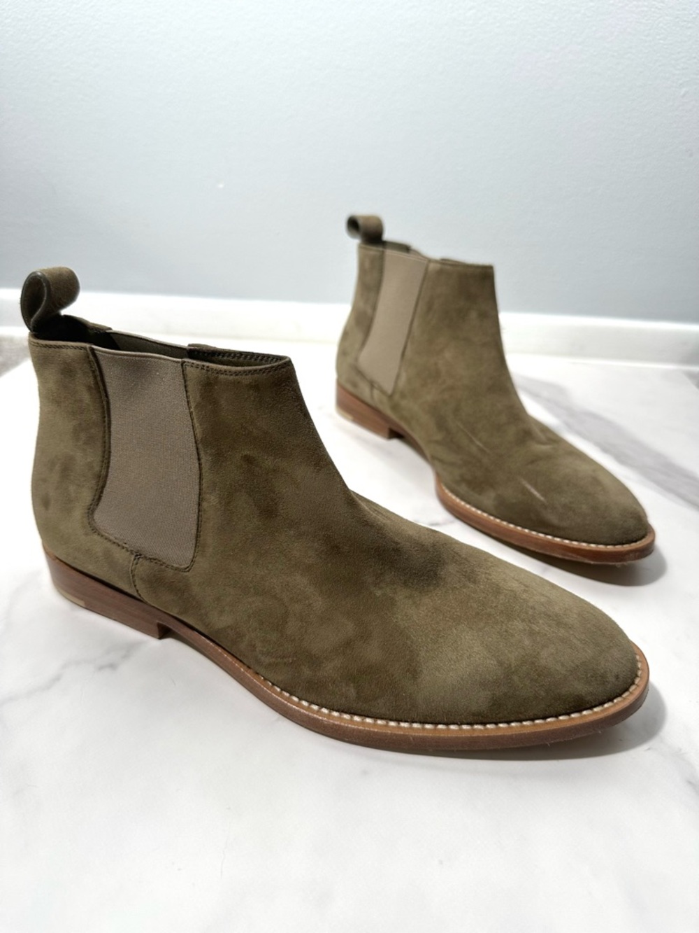 Jenni Kayne Suede Chelsea Ankle Boot in Laurel Size 9 Quiet Luxury Minimalist - Picture 2 of 16